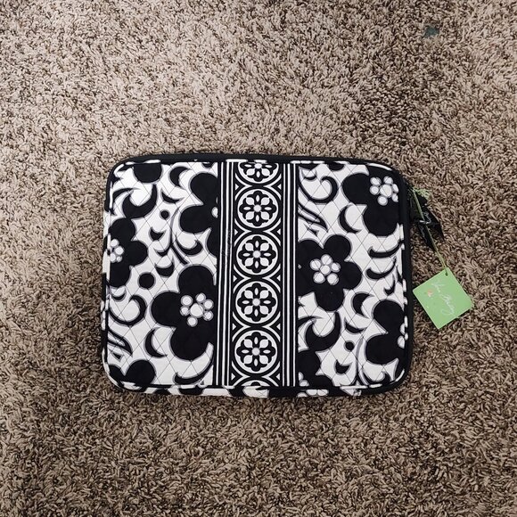 Vera Bradley Laptop Computer Case Zip Black White NWT 14x11 - Picture 1 of 5